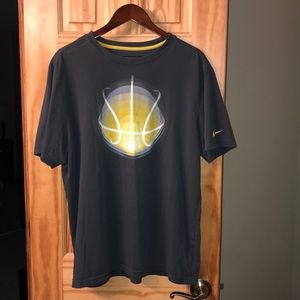 Nike Dri-Fit Men’s (XL) T-Shirt
